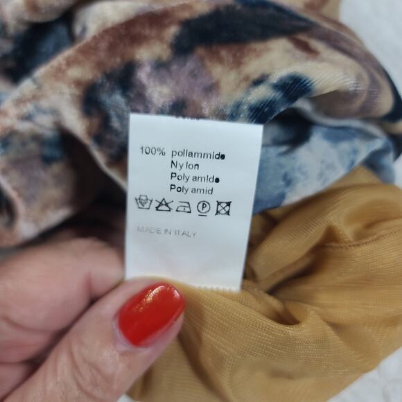 About Italian silk & velvet Empire waist on/off shoulder dress Sz 42 old money - Picture 11 of 12